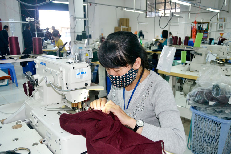 Dệt may là ngành công nghiệp xuất khẩu khá của Lâm Đồng. Ảnh: D.Quỳnh