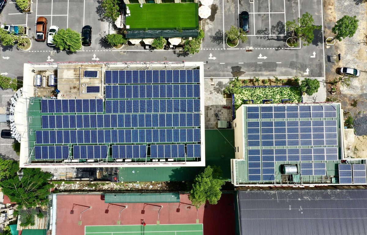 Phát triển điện mặt trời trên mái nhà ở Quảng Bình.