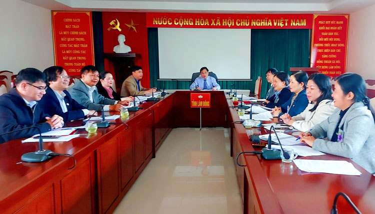 Ban Thường trực Ủy ban MTTQ Việt Nam tỉnh tổ chức cuộc họp chuẩn bị cho Tháng cao điểm 