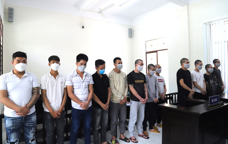 Bảo Lộc: Hỗn chiến tại quán karaoke, 12 đối tượng lãnh án
