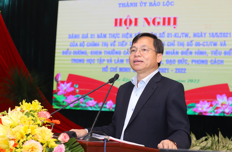 Bí thư Thành ủy Bảo Lộc Nguyễn Văn Triệu phát biểu chỉ đạo tại hội nghị