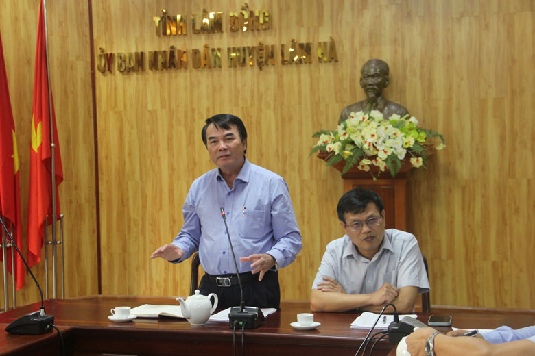 Phó Chủ tịch UBND tỉnh Lâm Đồng Phạm S phát biểu kết luận buổi làm việc