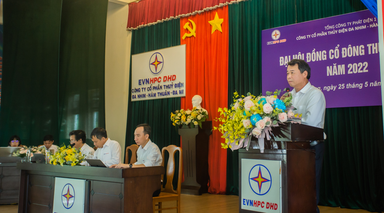 Ông Phạm Viết Hùng - Đại diện EVNGENCO1 phát biểu tại Đại hội