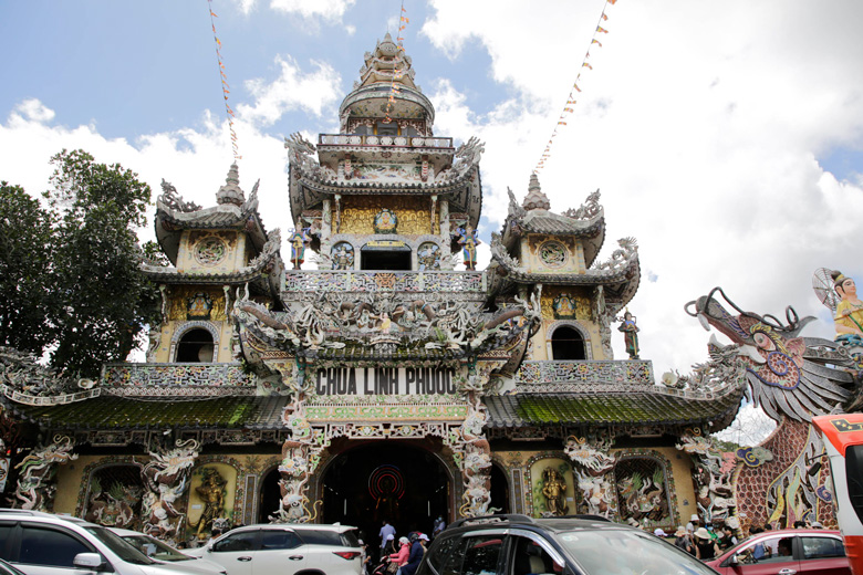 Chiêm bái công trình kiến trúc tâm linh đặc sắc ở chùa Linh Phước
