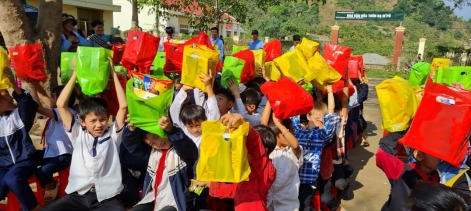 Tài trợ xây dựng công trình Nhà vệ sinh trong trường học tại huyện Đam Rông