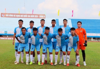 Vượt qua đội chủ nhà Vĩnh Long, đội bóng Lâm Đồng tiếp tục đứng đầu bảng B giải hạng Nhì Quốc gia