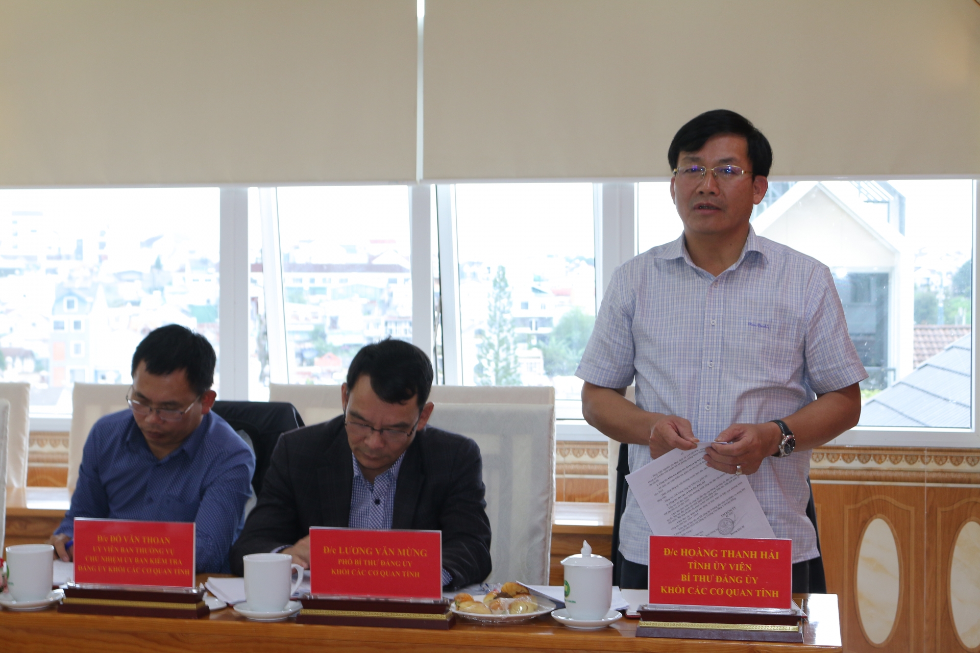 Thể hiện vai trò của Đảng ủy Trường Cao đẳng Y tế Lâm Đồng trong lãnh đạo toàn diện các lĩnh vực hoạt động của nhà trường