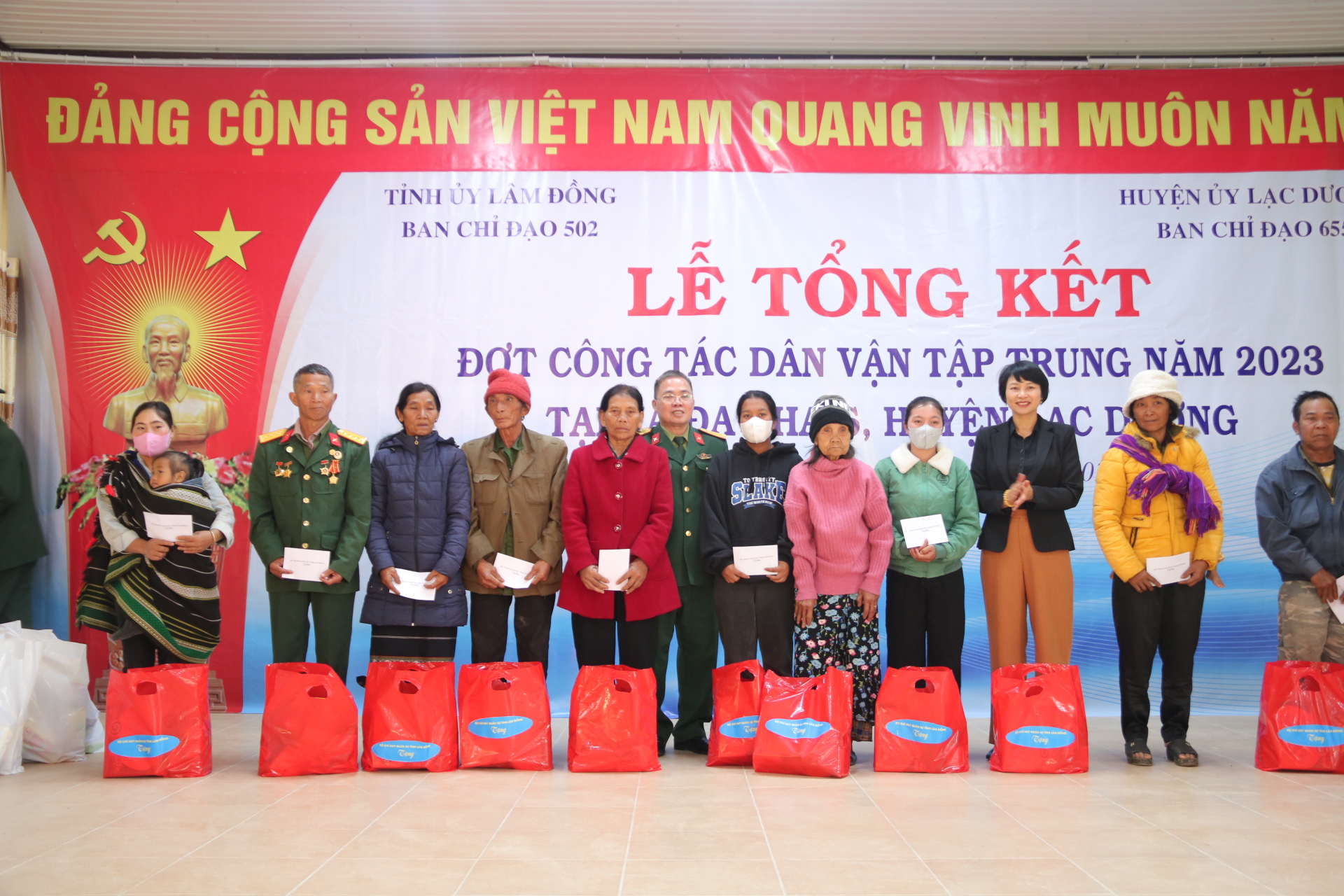 Tổng kết đợt công tác dân vận tại xã Đạ Chais, huyện Lạc Dương