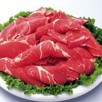Thịt bò tươi, còn tốt sẽ có màu đỏ tươi tự nhiên đặc trưng, mỡ màu vàng nhạt, độ đàn hồi tốt