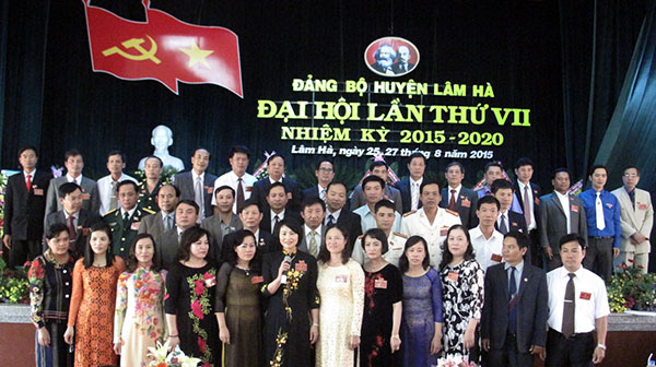 Ban Chấp hành Đảng bộ huyện Lâm Hà khóa VII ra mắt tại đại hội