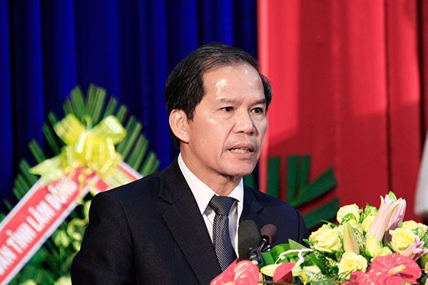 Đồng chí Nguyễn Xuân Tiến – UVTW Đảng, Bí thư Tỉnh ủy, Chủ tịch HĐND tỉnh phát biểu tại đại hội