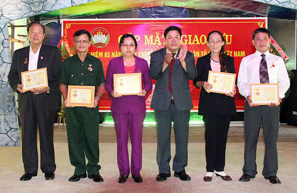Bảo Lộc: Trao 7 Kỷ niệm chương "Vì sự nghiệp đại đoàn kết toàn dân tộc"