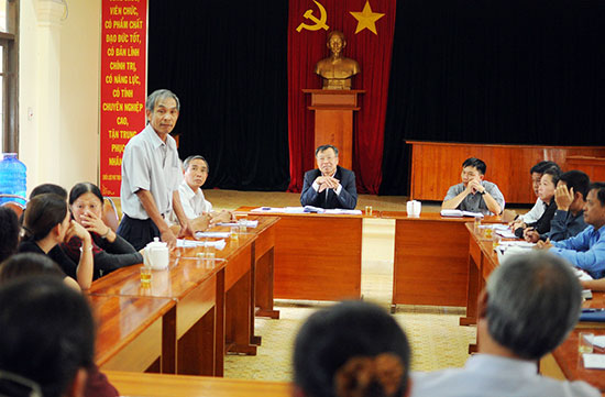 Chủ tịch UBND TP Bảo Lộc Nguyễn Quốc Bắc làm việc với tiểu thương và Công ty VAT