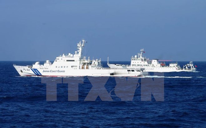 Tàu hải giám của Trung Quốc đi vào vùng biển xung quanh quần đảo Senkaku ngày 4/2/2013. (Nguồn: AFP/TTXVN)