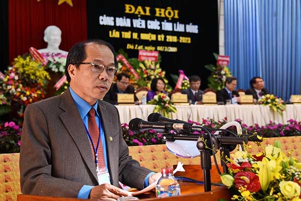 Ông Huỳnh Ngọc Cảnh- Chủ tịch LĐLĐ tỉnh phát biểu tại Đại hội