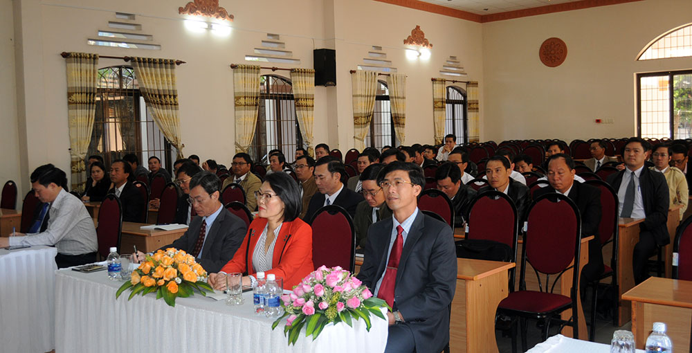  Các đại biểu tham dự lễ khai giảng lớp học