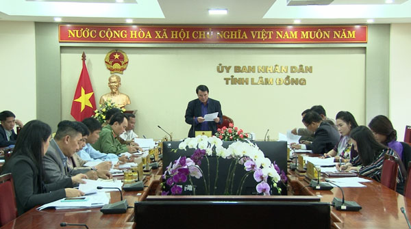 Đồng chí Phạm S – Phó Chủ tịch UBND tỉnh, Trưởng Ban Chỉ đạo Đại hội đại biểu các Dân tộc thiểu số tỉnh Lâm Đồng lần thứ III phát biểu tại hội nghị