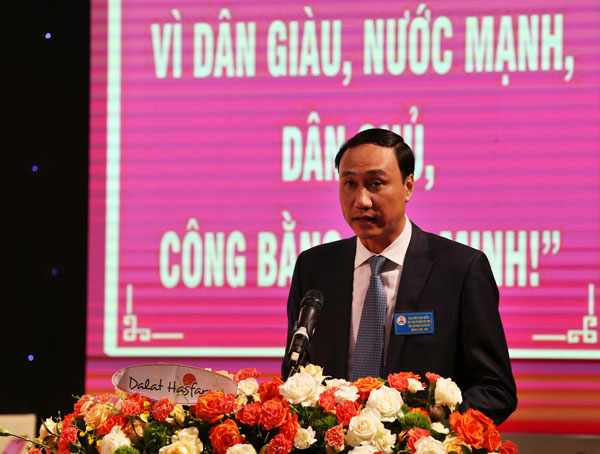 Phó Chủ tịch Ủy Ban Trung ương MTTQ Việt Nam Phùng Khắc Tài phát biểu chỉ đạo đại hội
