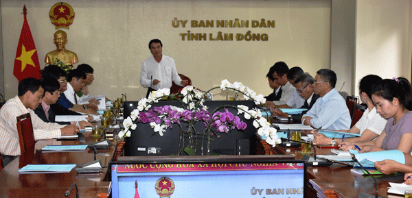 Phó Chủ tịch UBND tỉnh Lâm Đồng Phạm S chủ trì Hội nghị trực tuyến toàn tỉnh Lâm Đồng phòng, chống bệnh dịch tả lợn Châu Phi
