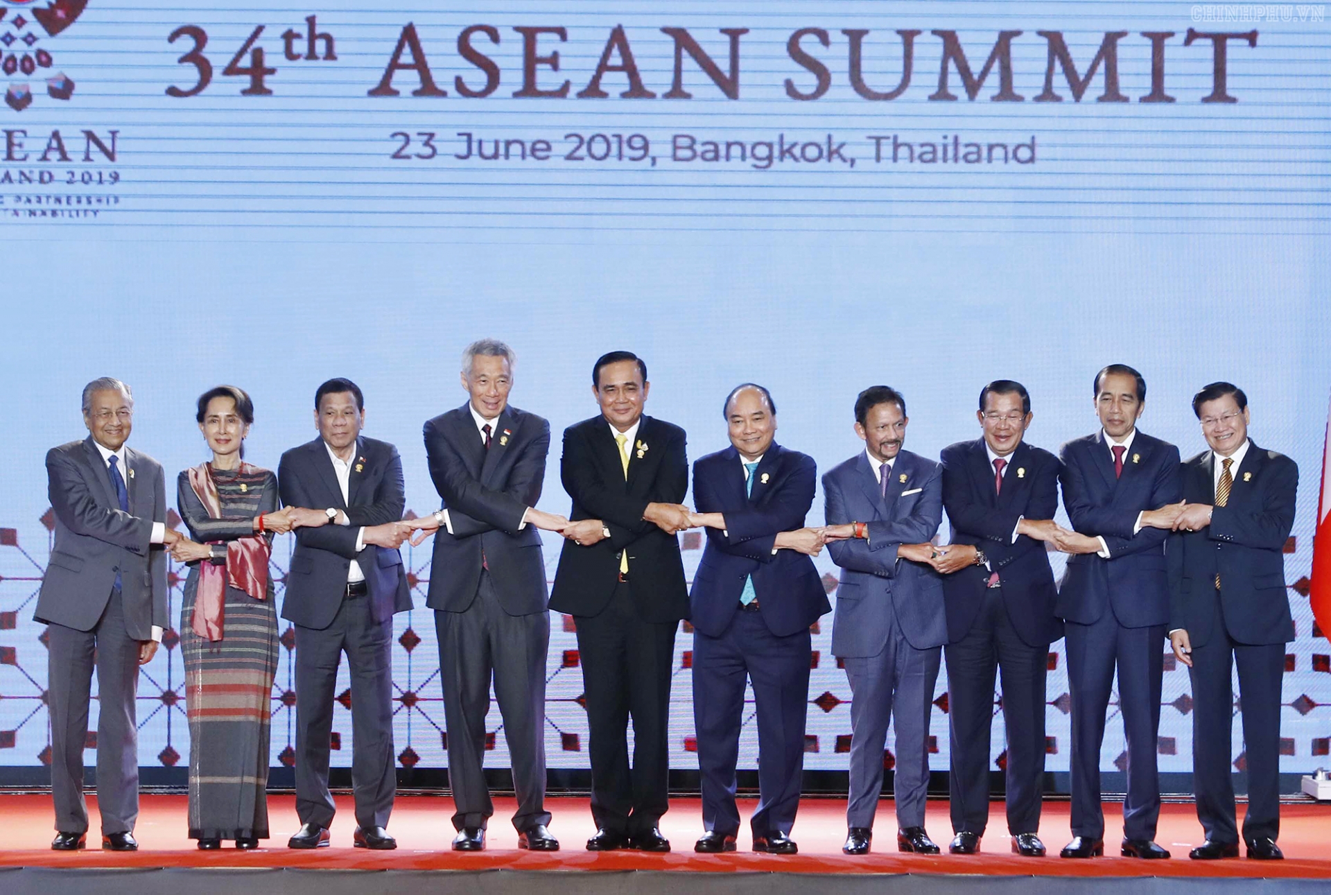 Các nhà lãnh đạo ASEAN tại lễ khai mạc Hội nghị.