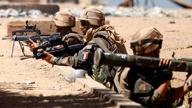 Pháp cân nhắc rút lực lượng khỏi liên minh chống IS ở Syria