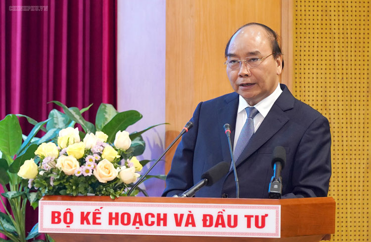 Thủ tướng Chính phủ Nguyễn Xuân Phúc phát biểu chỉ đạo tại Hội nghị trực tuyến của Bộ KHĐT. Ảnh chinhphu.vn