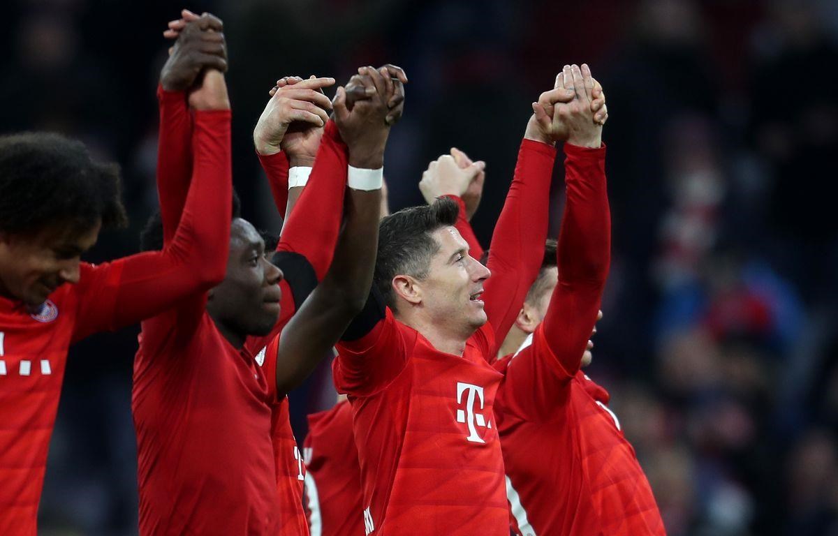 Bayern Munich vất vả giành chiến thắng trước đội cuối bảng