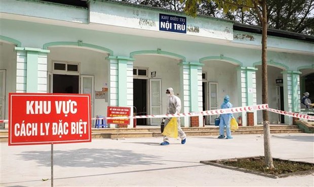 Khu nhà B dành cho bệnh nhân dương tính với COVID-19 tại phòng khám Quang Hà