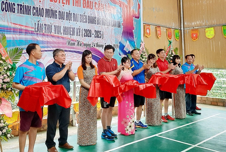 Đưa công trình chào mừng Đại hội Đảng bộ huyện Lâm Hà đi vào hoạt động