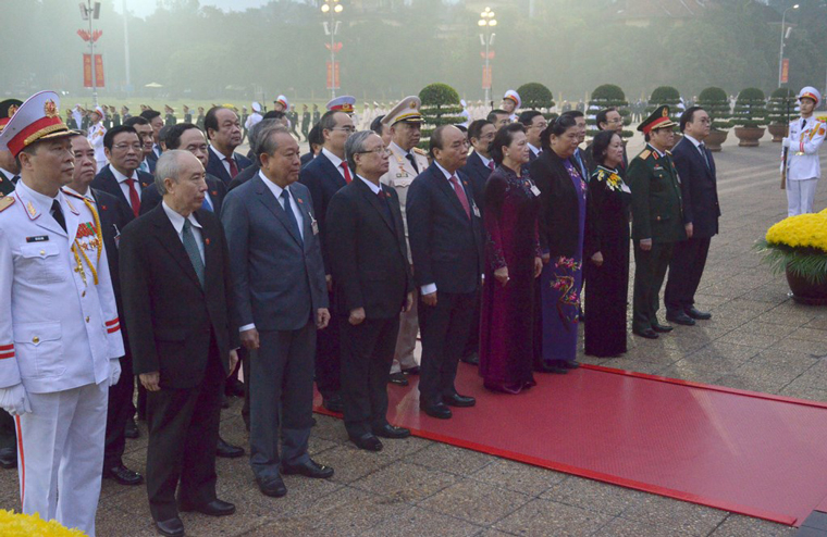Các đại biểu bày tỏ lòng biết ơn vô hạn đối với Chủ tịch Hồ Chí Minh, lãnh tụ kính yêu của dân tộc Việt Nam