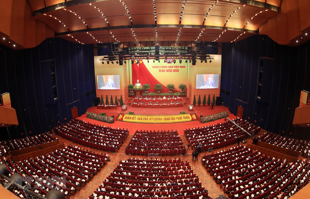 Toàn cảnh phiên họp thảo luận về các văn kiện đại hội tại hội trường Trung tâm Hội nghị Quốc gia, chiều 27/1/2021. (Ảnh: TTXVN)
