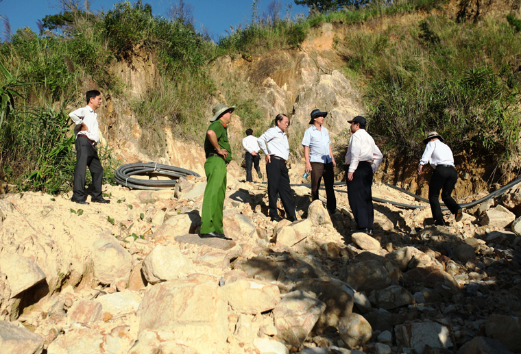 Một điểm khai khoáng sản cát trái phép tại Tiểu khu 265, thôn Tầm Xá, xã Đông Thanh huyện Lâm Hà đã bị các ngành chức năng huyện Lâm Hà phát hiện, xử lý