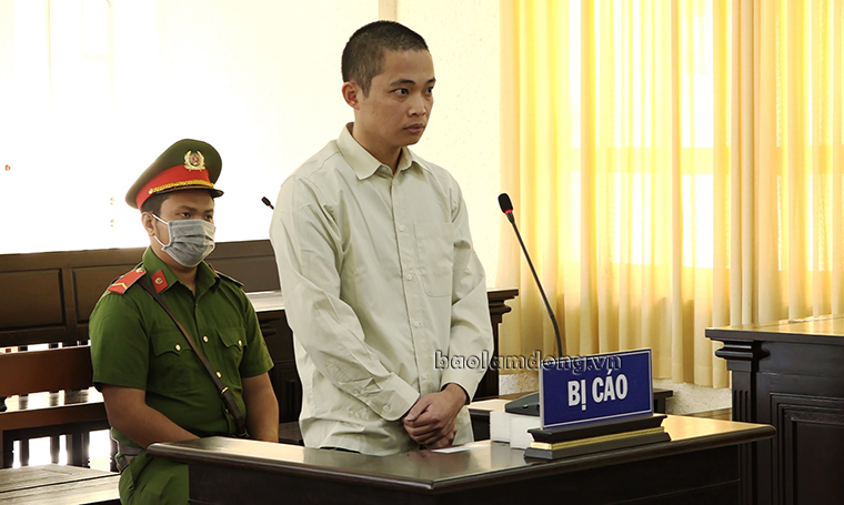 Bị cáo Nguyễn Văn Đại khai báo trước tòa