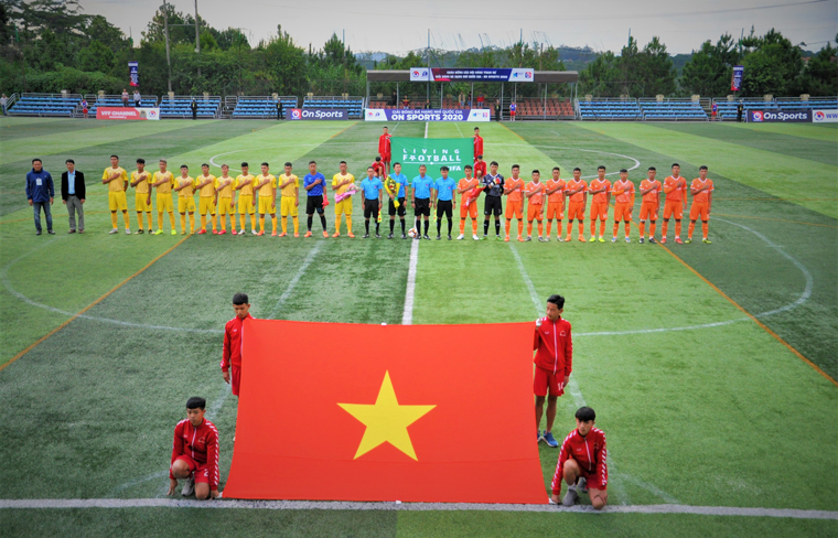 Một trận đấu của đội Lâm Đồng trên sân nhà Đà Lạt trong giải hạng nhì Quốc gia mùa giải 2020 