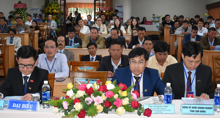 Đại biểu lãnh đạo tỉnh Lâm Đồng tham dự Đại hội