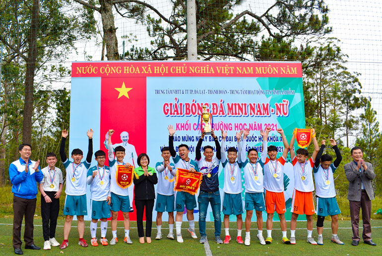 Bế mạc Giải Bóng đá mini khối các trường học TP Đà Lạt