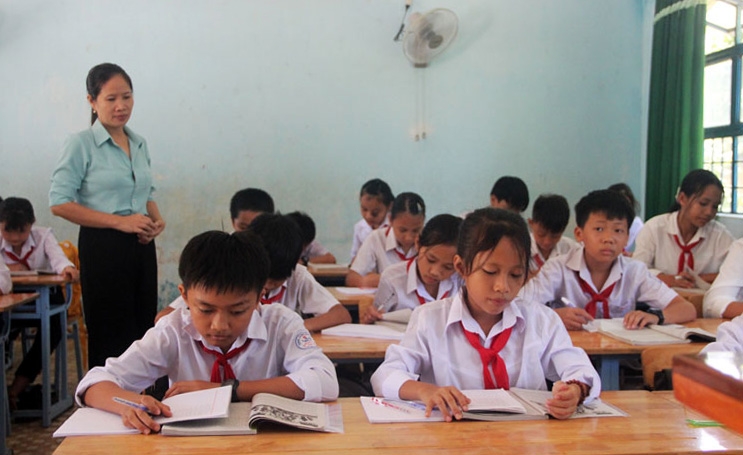 Huyện Cát Tiên đặt mục tiêu phấn đấu đến hết ngày 31/12/2025 bảo đảm đạt 100% số giáo viên mầm non, tiểu học, THCS đạt chuẩn