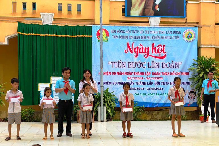 Cát Tiên: Sôi nổi các hoạt động chào mừng Ngày thành lập Đội TNTP Hồ Chí Minh
