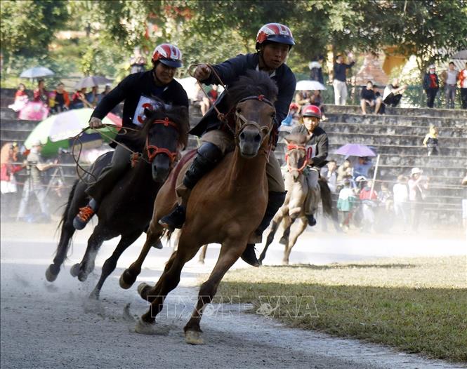 Giải đua ngựa xã Na Hối, huyện Bắc Hà mở rộng lần thứ nhất nằm trong hoạt động Lễ hội mùa đông Bắc Hà 2020. Ảnh minh họa