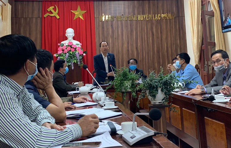  UBND huyện Lạc Dương tổ chức họp trực tuyến triển khai thực hiện quyết liệt các biện pháp phòng, chống dịch Covid-19