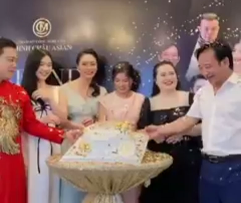 Các nghệ sỹ, diễn viên và rất nhiều người có mặt dự khai trương tại thẩm mỹ viện Minh Châu Asian Luxury tại Bảo Lộc không thực hiện quy định phòng chống dịch Covid-19