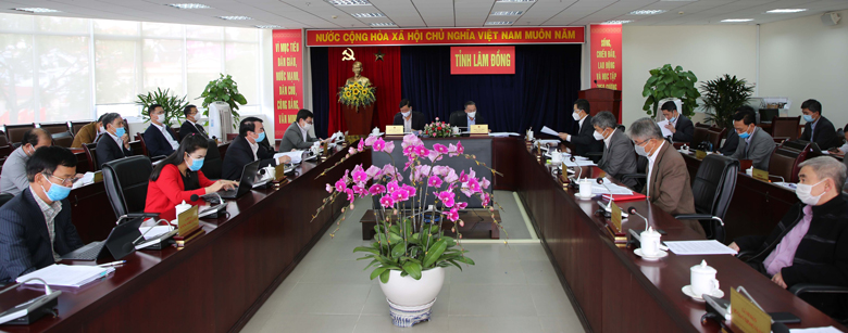 Hội nghị có sự tham dự của các Phó Chủ tịch UBND tỉnh Lâm Đồng, lãnh đạo các sở, ngành, các ban quản lý dự án và UBND các địa phương (Đà Lạt, Bảo Lộc, Đức Trọng, Đơn Dương, Lâm Hà và Lạc Dương)