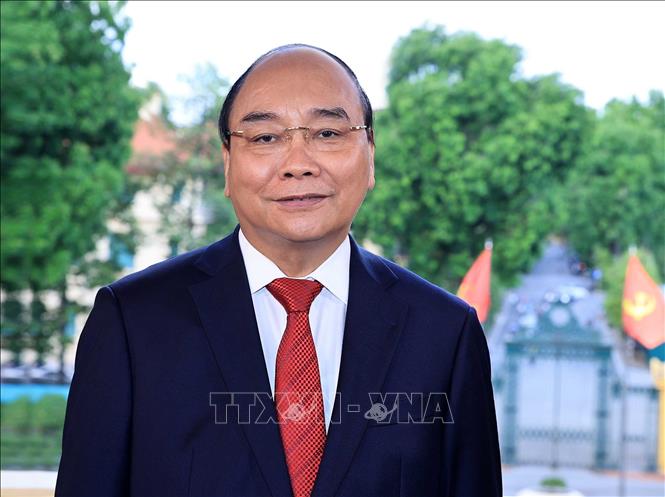 Chủ tịch nước Nguyễn Xuân Phúc: Các đồng chí đã góp phần tô thắm thêm truyền thống của báo chí cách mạng Việt Nam do Chủ tịch Hồ Chí Minh sáng lập và rèn luyện