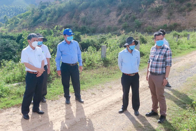 Đoàn công tác của tỉnh đi kiểm tra, khảo sát một số dự án, công trình triển khai trên địa bàn huyện Đức Trọng