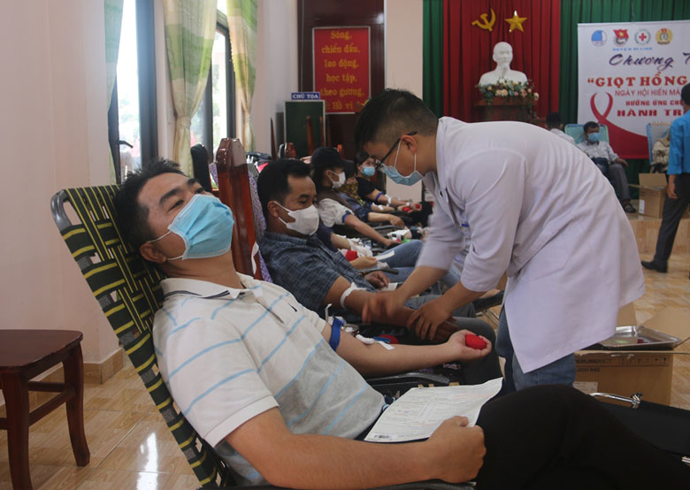 Di Linh: Ngày hội hiến máu hưởng ứng Hành trình đỏ