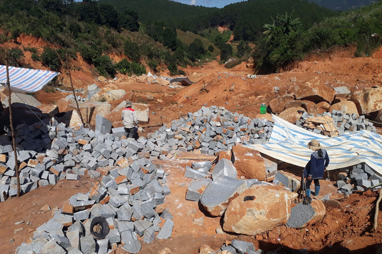 Hoạt động khai thác đá ở Lâm Đồng