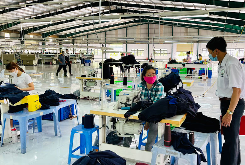 Sở Y tế kiểm tra công tác phòng chống dịch Covid-19 tại các cơ sở sản xuất đóng trong Khu công nghiệp Phú Hội (Đức Trọng)