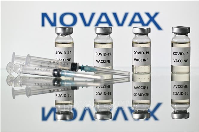 Biểu tượng của hãng dược phẩm Novavax (Mỹ) bên vaccine ngừa COVID-19