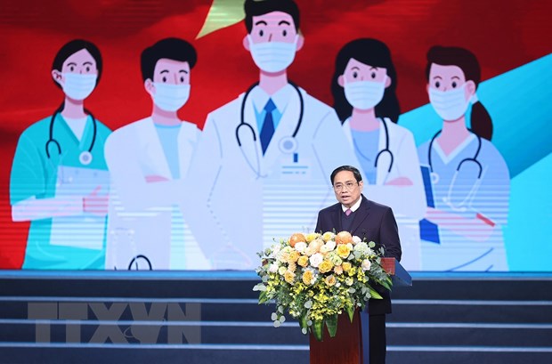 Thủ tướng Phạm Minh Chính phát biểu động viên, tôn vinh lực lượng ngành y tế