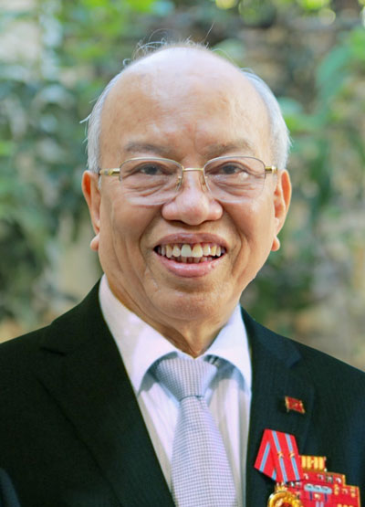 PGS.TS, Đại tá, nhà văn Trình Quang Phú